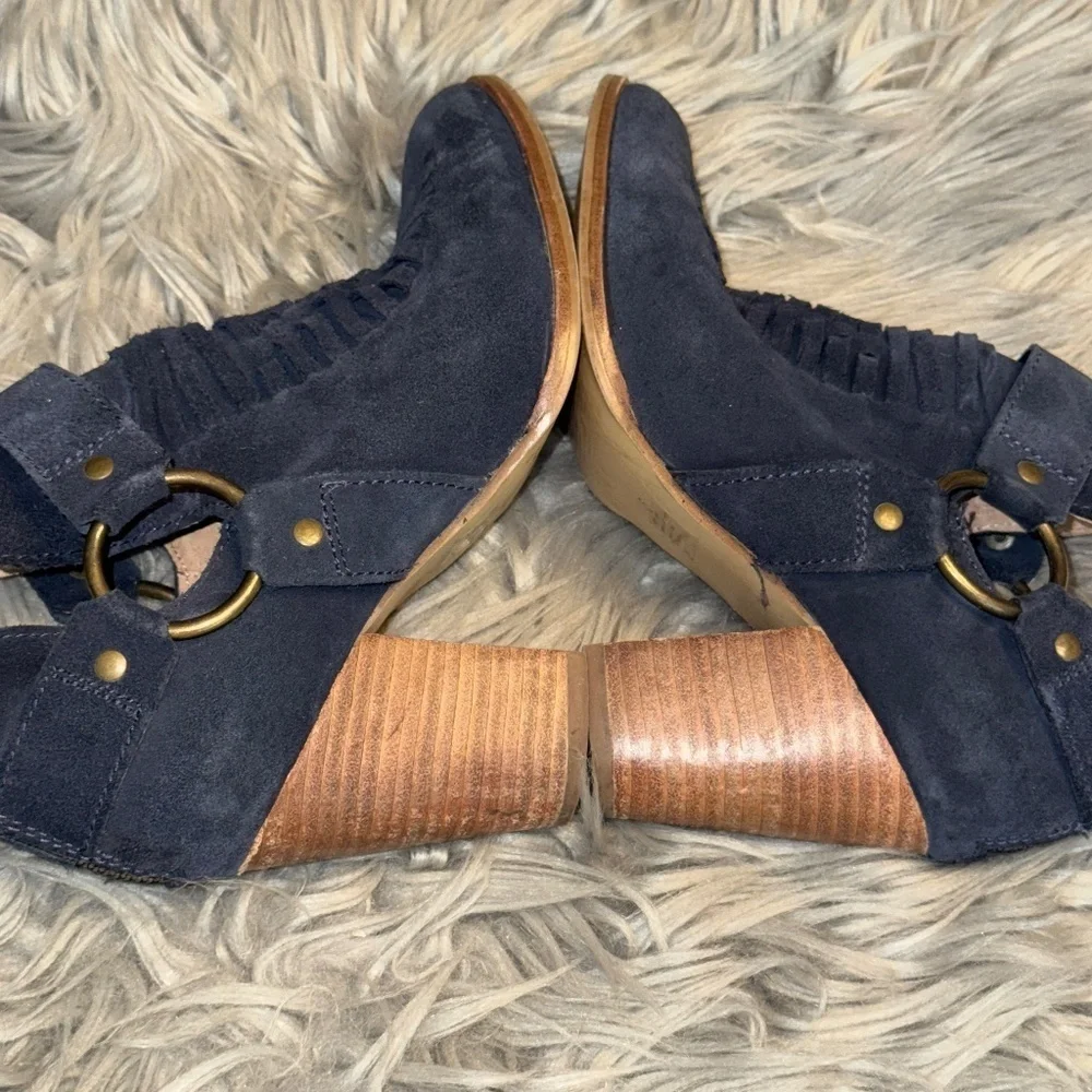 EUC Seychelles Anthropologie Impossible Bootie Navy Blue Size 6